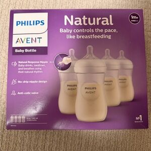 Philips Avent Natural Baby Bottle Set - Cream Bottles 1month - 4 bottles NWT